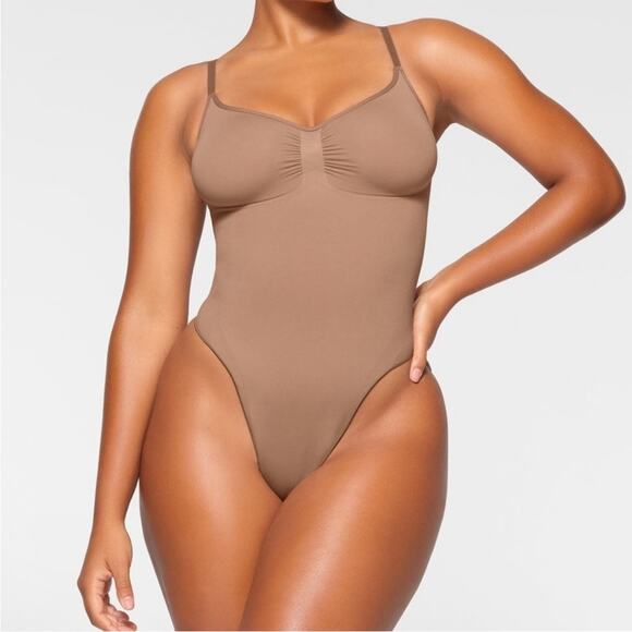 SKIMS Seamless Sculpt Thong Bodysuit Size 2X-3X - Picture 1 of 6